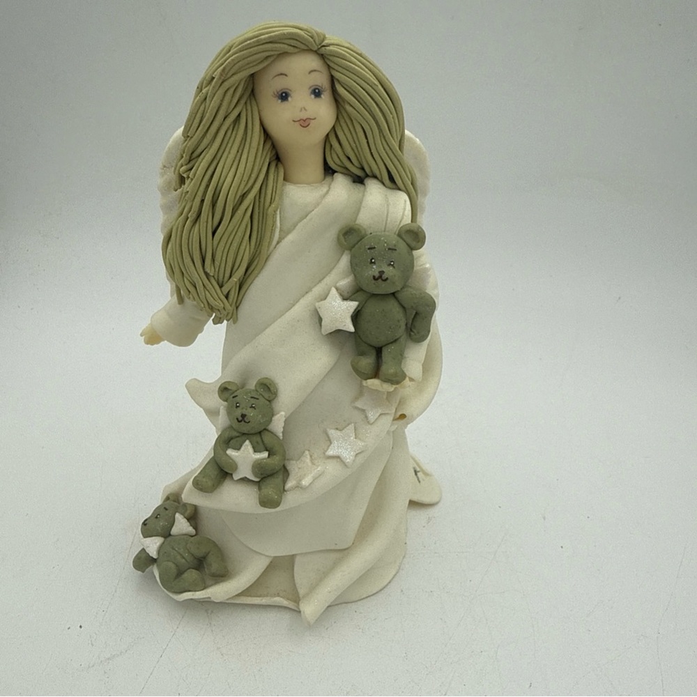 Kneeded Angels Dreams Figurine 6” #6002 winged Angel W/ Teddy Bears